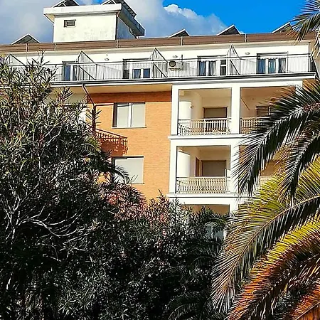 Attico Mare Bed & Breakfast 4*